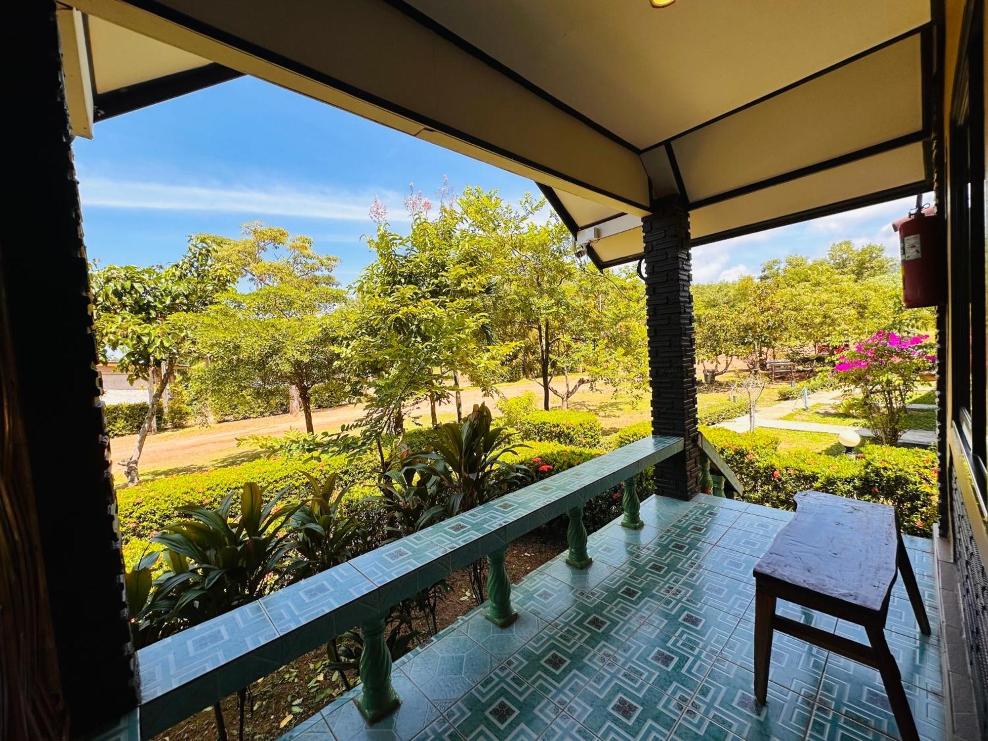 Lanta Queen Resort Ko Lanta Esterno foto